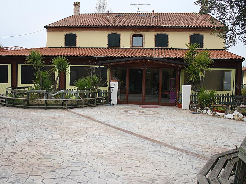 Вилла L'Oasi Di Pierino Grottazzolina Экстерьер фото
